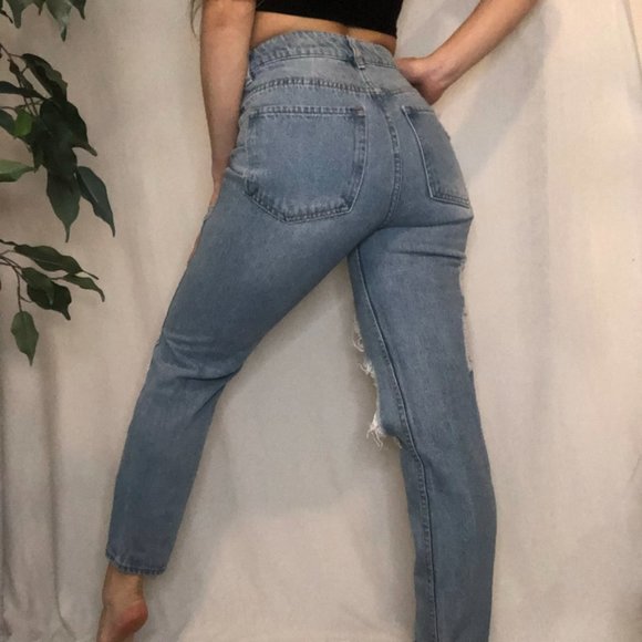 Ripped Distressed Mom Jeans with a Light Wash - Picture 6 of 8